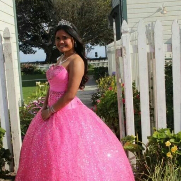 2x Host Pick❤️ Baby Pink Ball Gown - Picture 3 of 4