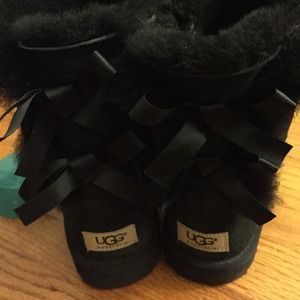 Ugg Bailey bow