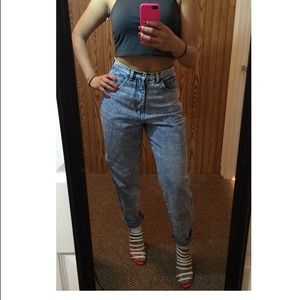 SOLD!! Vintage high waisted boyfriend acid wash