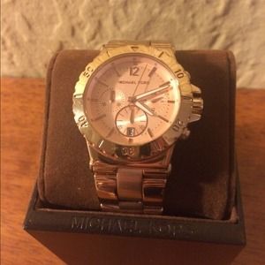 Beautiful Michael Kors authentic watch trade!
