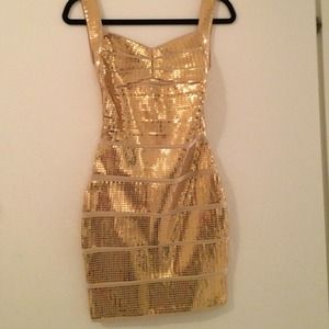 Gold sequence party dress. Perfect for New Years !