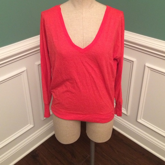 American Eagle red V neck long sleeve