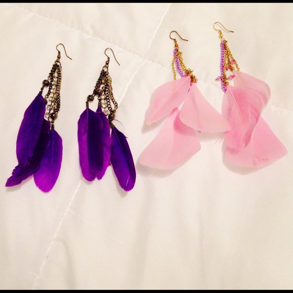 Feathered Earrings 💄