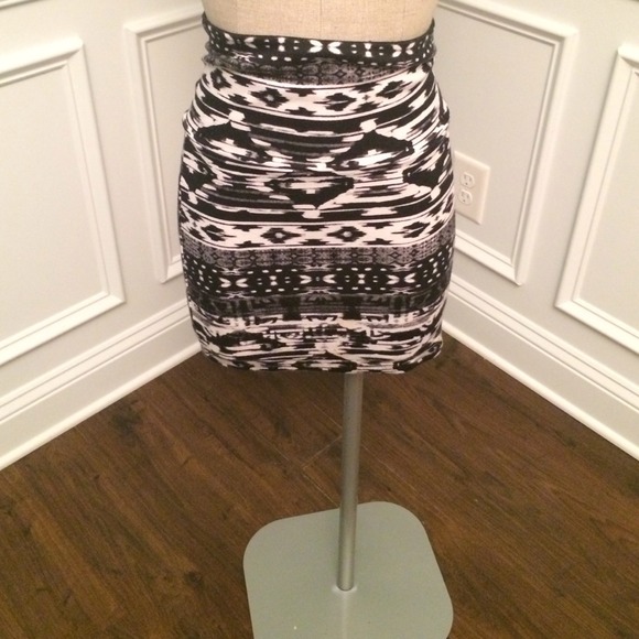 Aztec body con skirt
