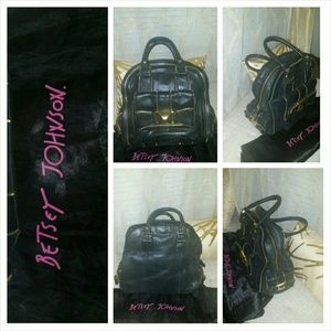 Betsey johnson loop de loop bowler