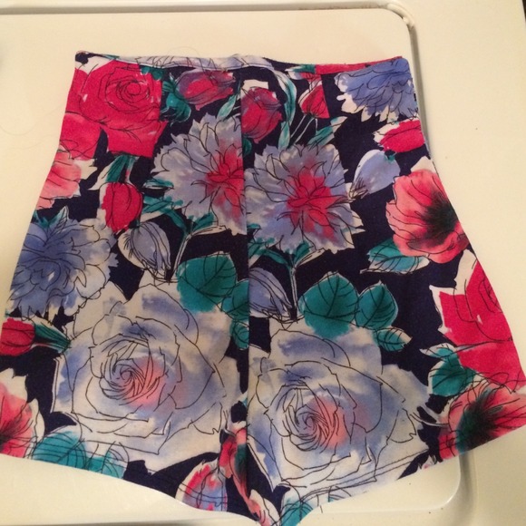 High wasted shorts