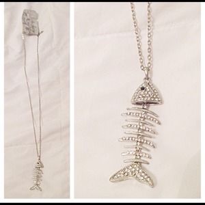 Rhinestone Fishbone Necklace 🐠💎