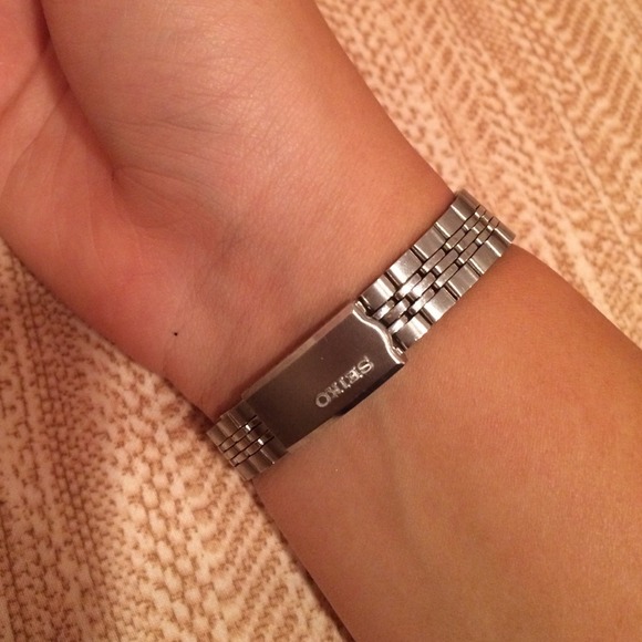 Watch - Picture 2 of 3