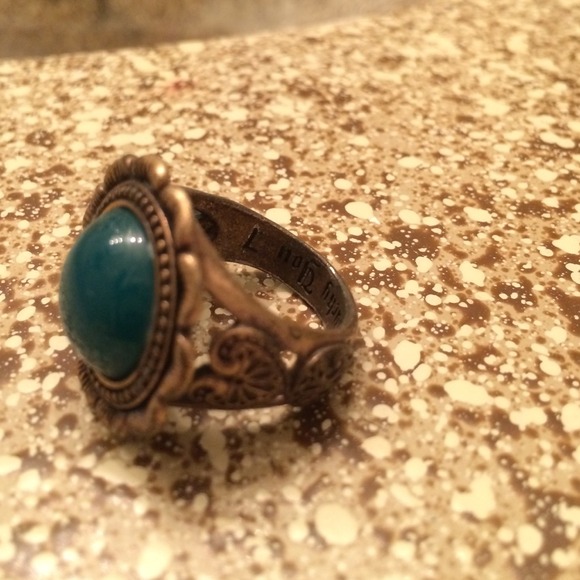 Lucky Brand Ring - Picture 2 of 2