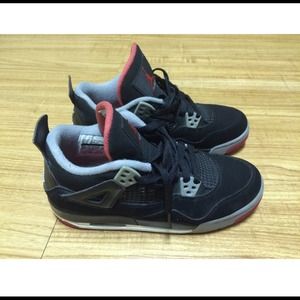 Air Jordan Bred 4s