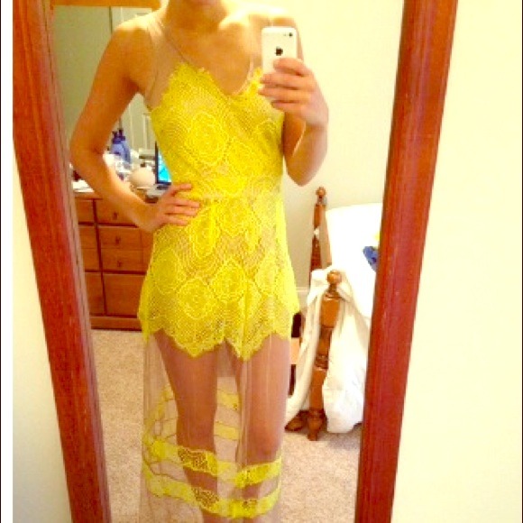 V-Neck Crochet Sheer Mesh Dress! So Elegant❤️❤️ - Picture 1 of 4