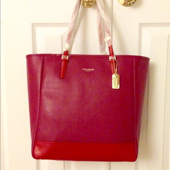 🚫SOLD🚫Coach Saffiano Leather Colorblock Tote - Picture 1 of 4