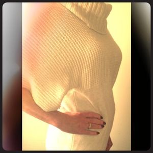 BCBG Turtleneck Sweater Warm Comfy & Stylish!