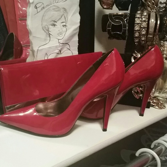 Red Pump