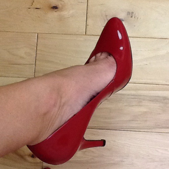 Hot Red Pump - Picture 4 of 4