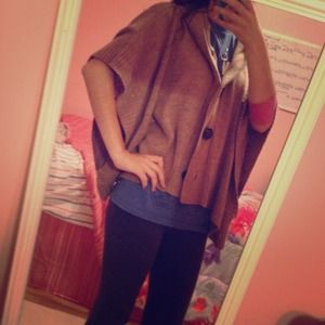 💕 NWOT. Soft and Adorable Woven Sweater!