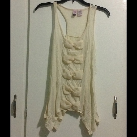 White bow tank top