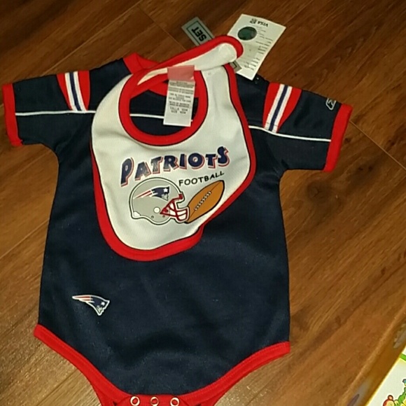 Patriots onesie and bib