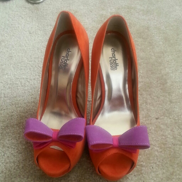 Jeffrey Campbell Inspired pumps