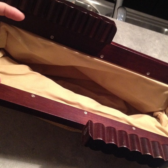 💕REDUCED💕 VINTAGE OLD NAVY CLUTCH - Picture 3 of 4