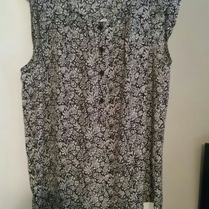 Loft sleeveless black/white top