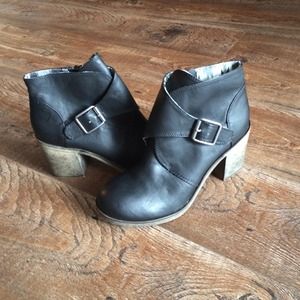 Cute Black Ankle Boots With Buckle
