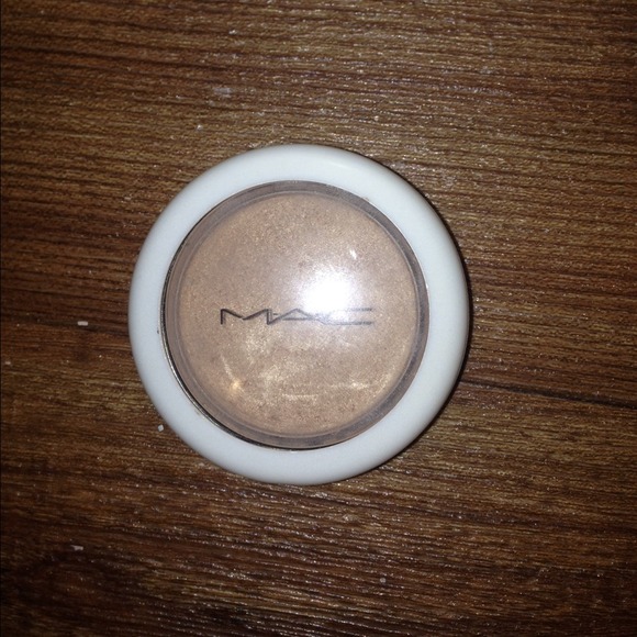 MAC Sheertone Shimmer Blush