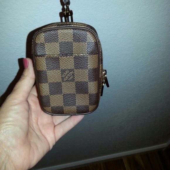 Louis Vuitton Okapi camera case sold to @karak7007