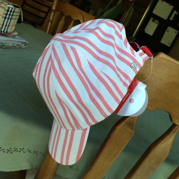 Lululemon Classy Cap