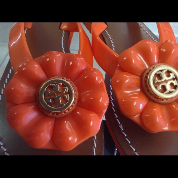 Authentic Tory Burch Adalia thong size 6 - Picture 2 of 4