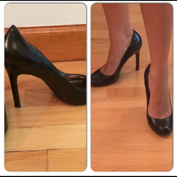 MARCIANO BLACK PUMPS