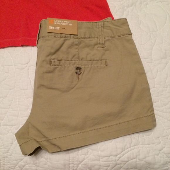 Size 6 (fit like a 3) NEW a mossimo shorts - Picture 2 of 2