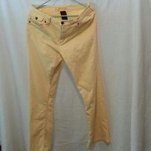 Yellow d. Jeans 2% spandex