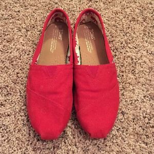 Red TOMS