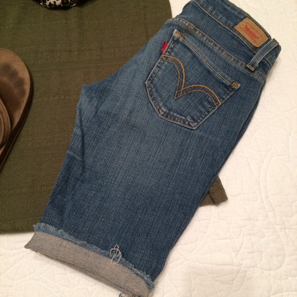 Levi 524 Too Super Low size 3 custom cutoff skinny - Picture 3 of 3