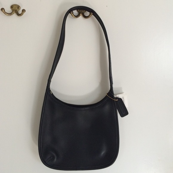 Coach Handbags - LAST CHANCE! Coach Mini Zip purse