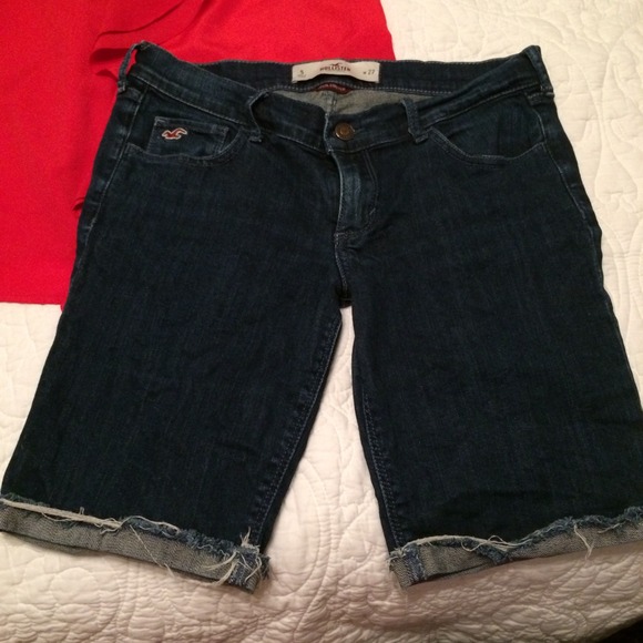 Hollister Dark Wash Bermuda Shorts Size 5 - Picture 2 of 3