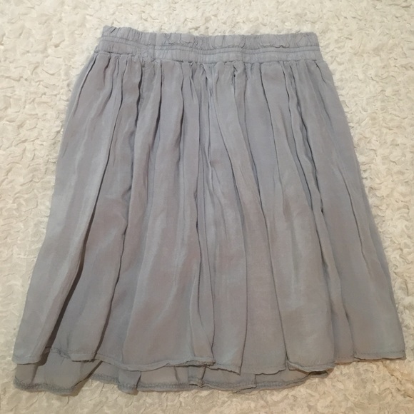 Brandy Melville Luma Skirt - Picture 2 of 2