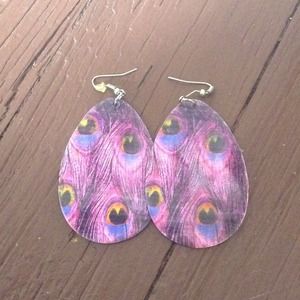 Heavy Pearlized Magenta Peacock Earrings Oval