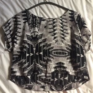 H&M black and white crop top