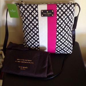 New Kate spade purse. Host pick 12/24!