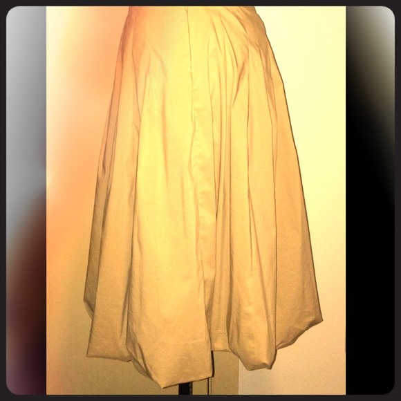BCBG bubble skirt!