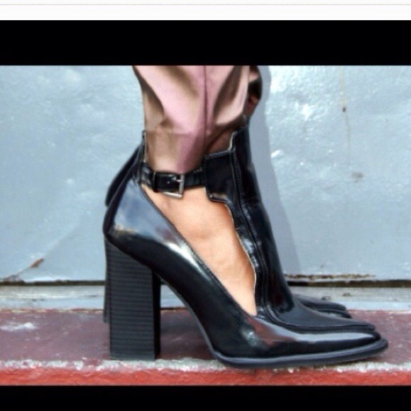 ZARA cut out booties SOLD OUT EVERYWHERE