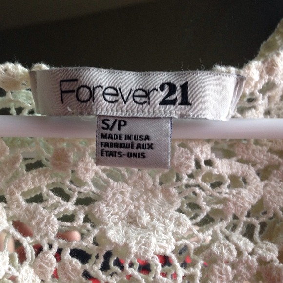 Cropped tee - Picture 3 of 4