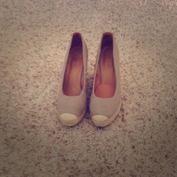 Nine West pumps