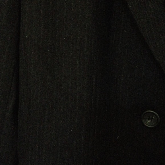 Wool blazer with subtle pinstripes - Picture 3 of 4