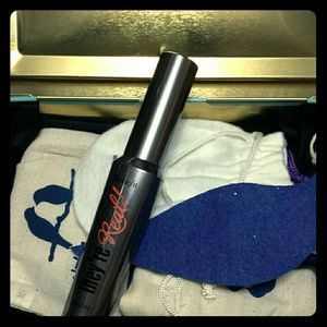 Benefit they ' re real mascara