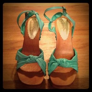 Jessica Simpson heels