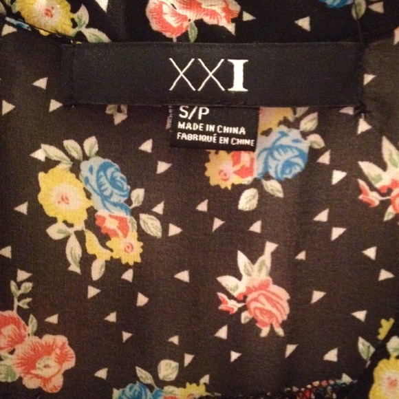 Forever 21 black floral dress w/ belt - Picture 2 of 2