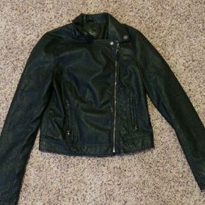 Pretty little liars aria Montgomery leather jacket